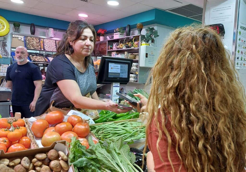 cobrar y pagar en bitcoin, muy sencillo y mucho más barato